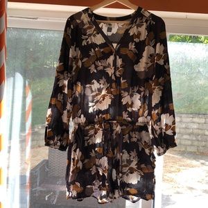 New Old Navy floral romper M